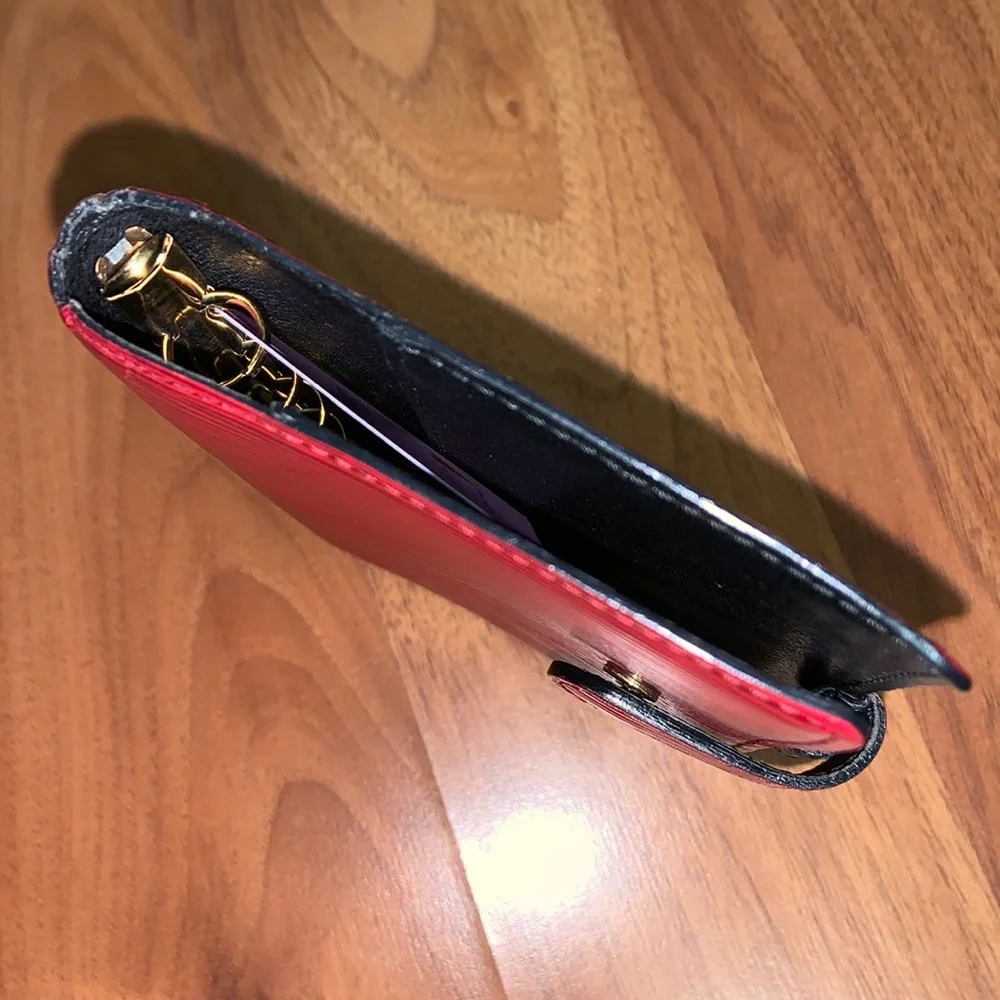 Authentic Louis Vuitton Epi Leather Agenda